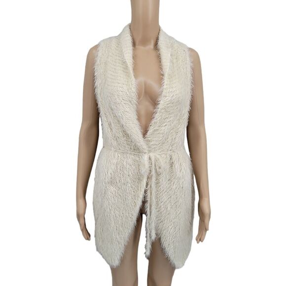 Ryu Winter White Super Soft Vest Fuzzy Crochet Hippie Vest Small/Medium - Picture 3 of 15